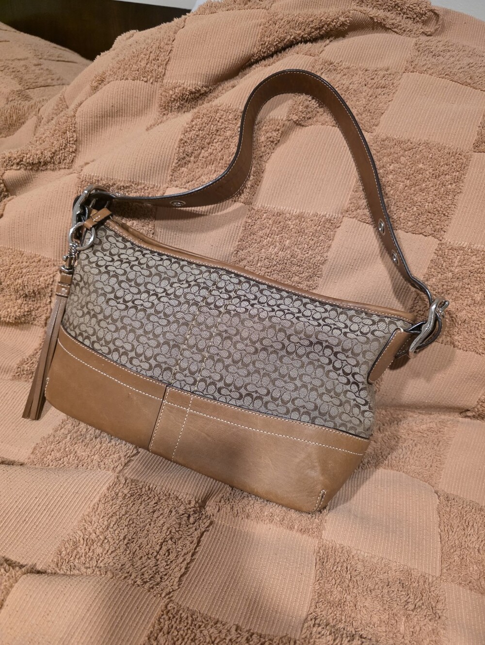 Y2k Coach East West In Signature And Tan Leather
